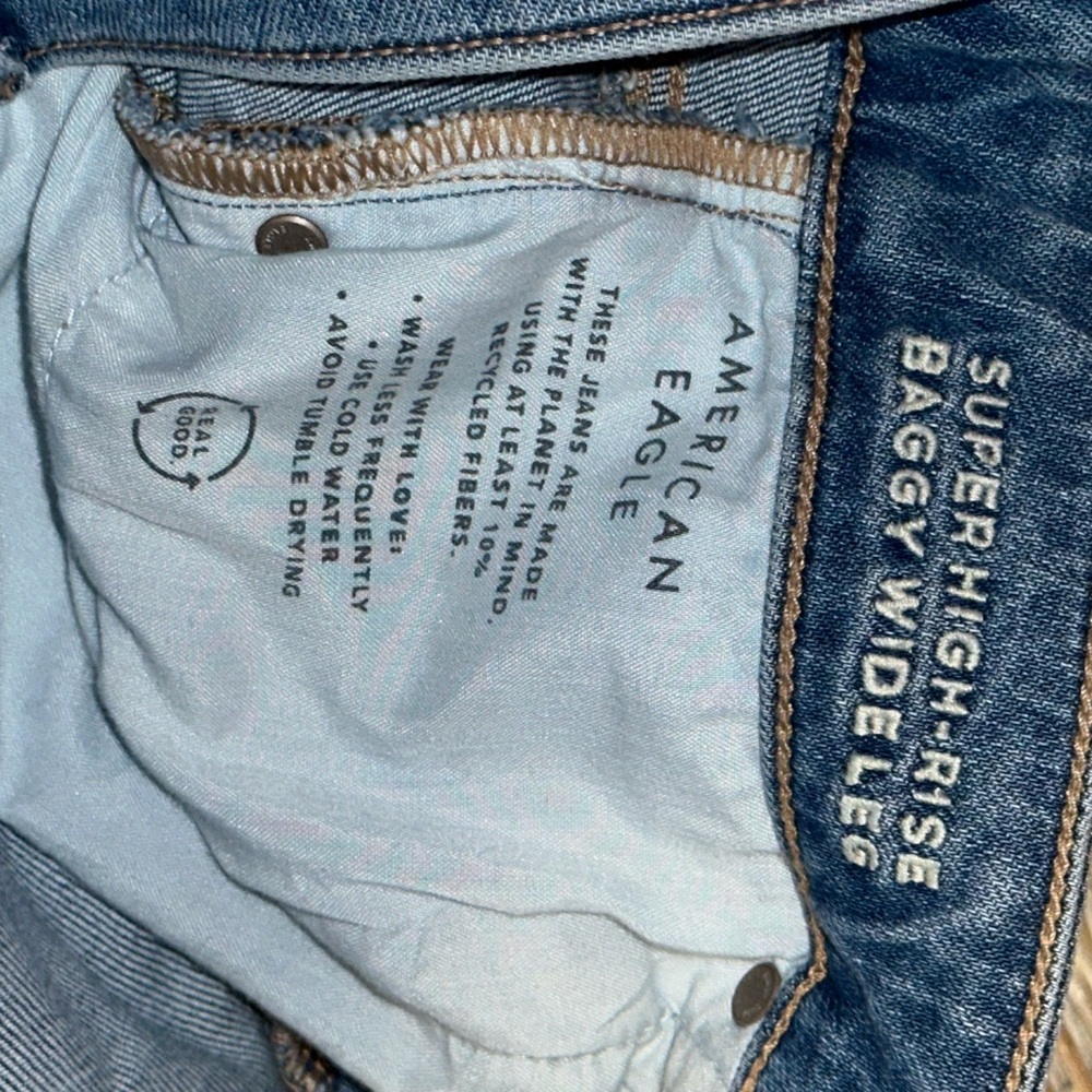 American Eagle Womens Super High Rise Baggy Wide Leg Cargo Jeans ~ In A Size 6 - Picture 6 of 12